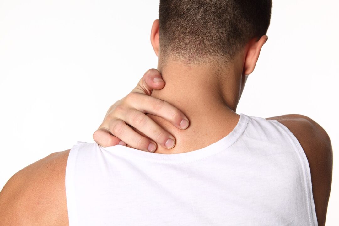 L'osteocondrosi cervicale è accompagnata da disagio e dolore al collo